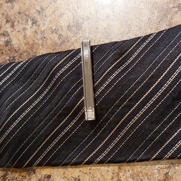 Tie Bar - Picture 1 of 3